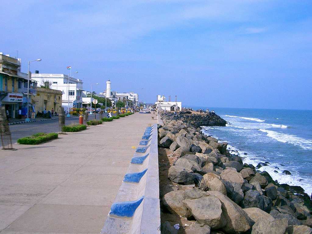 places to visit in pondicherry at night