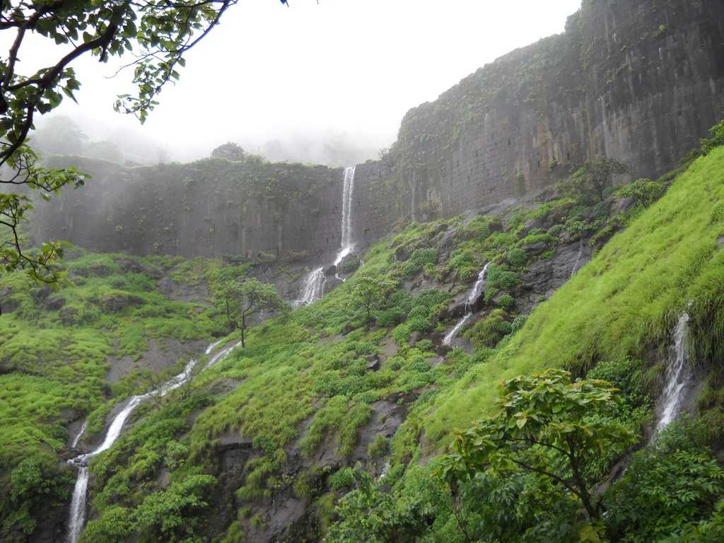 Monsoon Season, Raigad Buruj