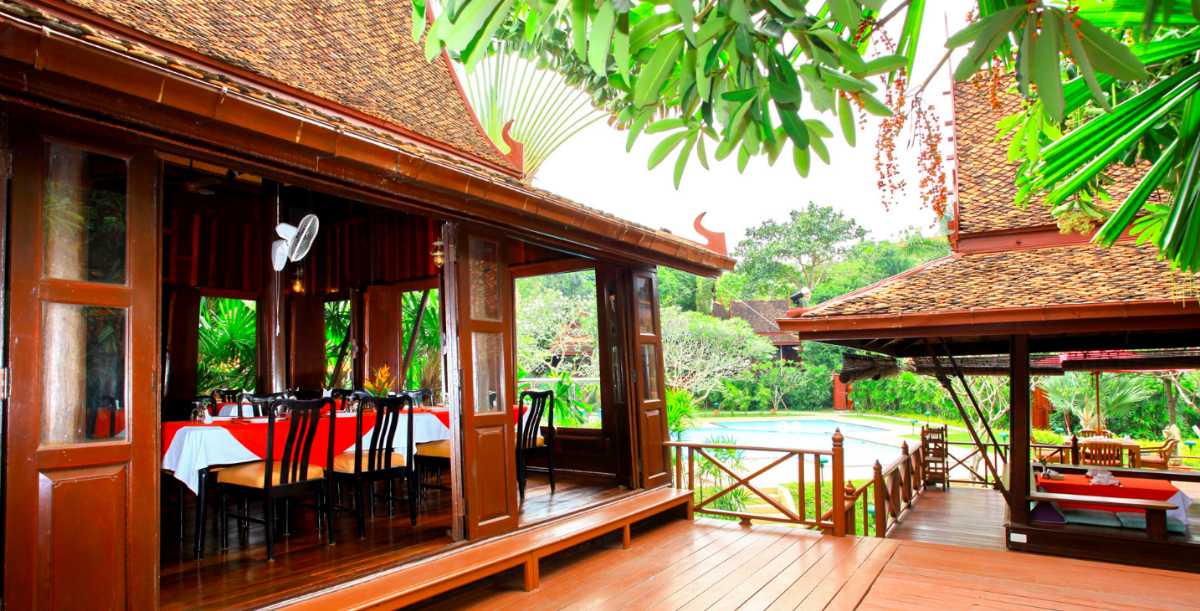 Sugar Hut Restaurant Pattaya Serves Halal Food in Thai Villa Ambience