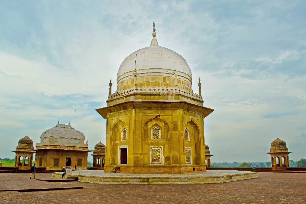 Sheikh Chilli's Tomb