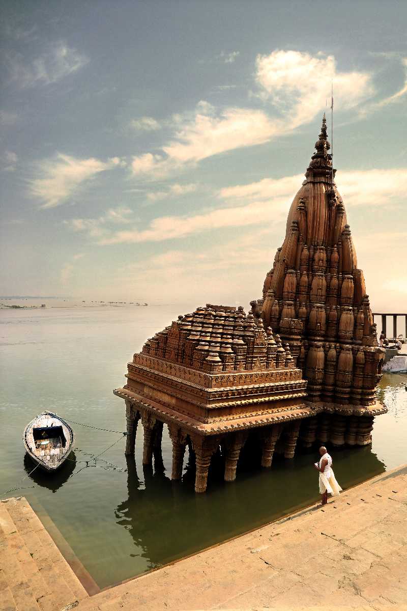 important temples to visit in varanasi