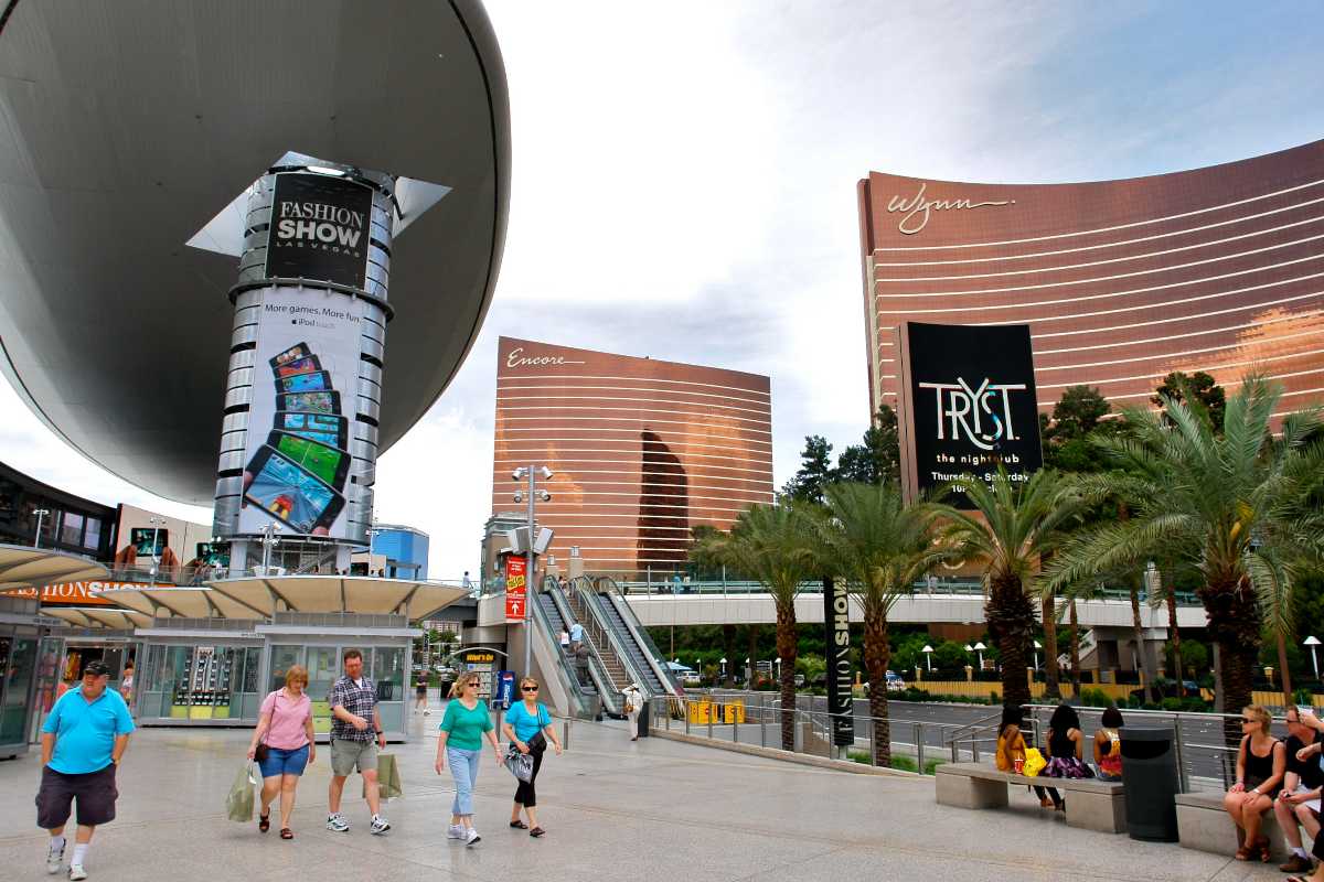 Fashion Show Mall In Las Vegas At Dusk One Of The Largest