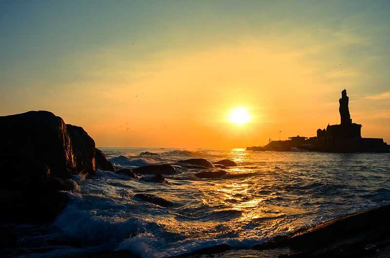 beach kanyakumari tourist places