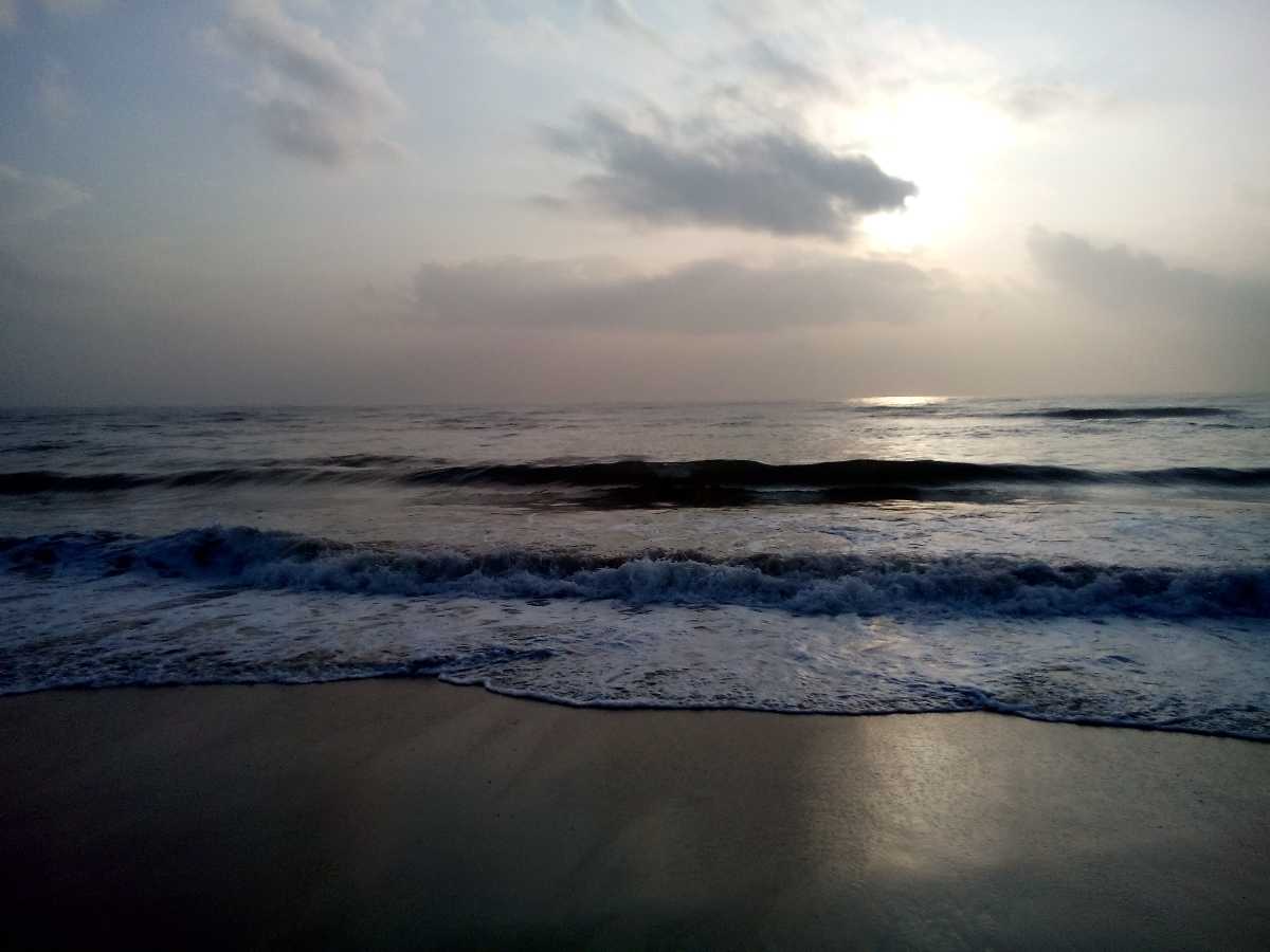 romantic places in chennai, besant nagar beach