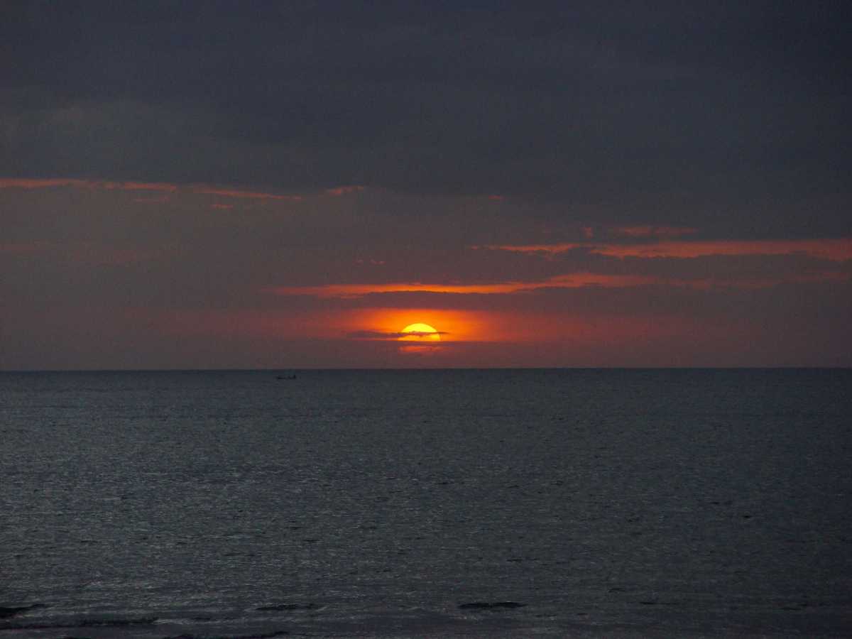 sunrise, sunrise in bali, lovina beach