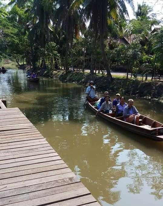 Tha Kha Floating Market Tour Boat