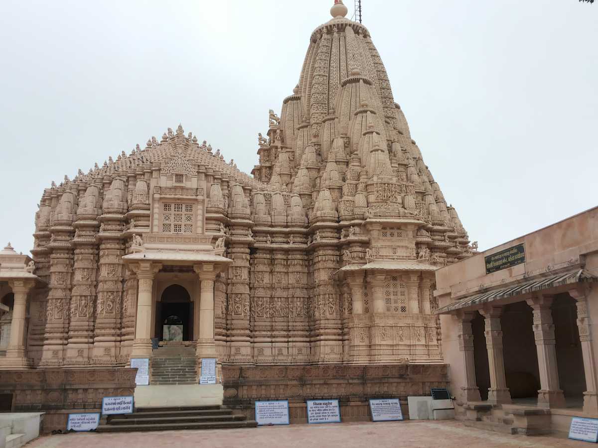 A view of the Taranga Jain temple atop the hill