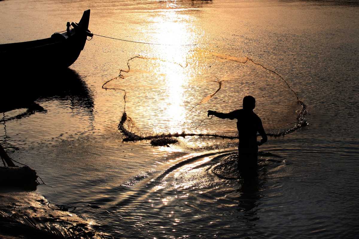 Fishing at Tarkarli