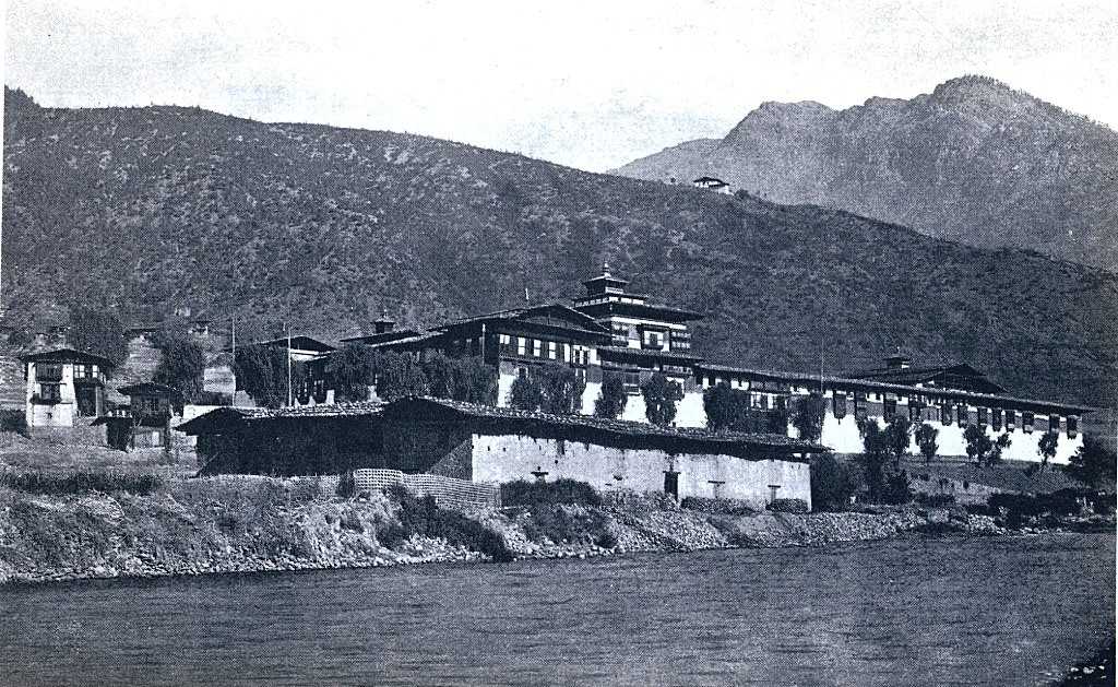 Tashichho Dzong in 1921