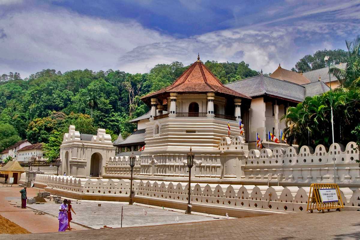 Temple of the Sacred Tooth, Mystical Places in Asia