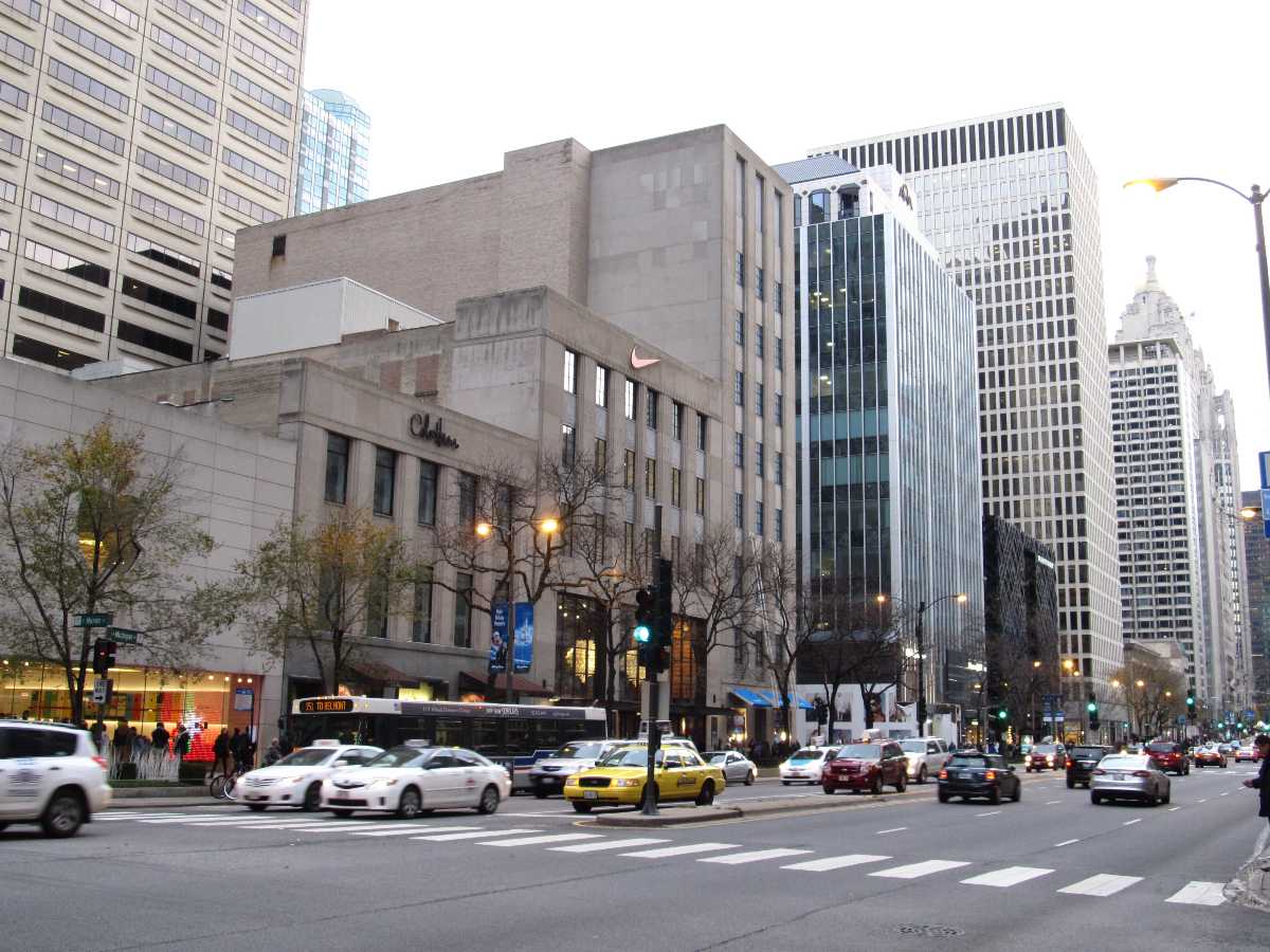 Italian Women's Clothing & Italian Fashion Store Now Open on Michigan Ave  in Downtown Chicago at the Shops at North Bridge