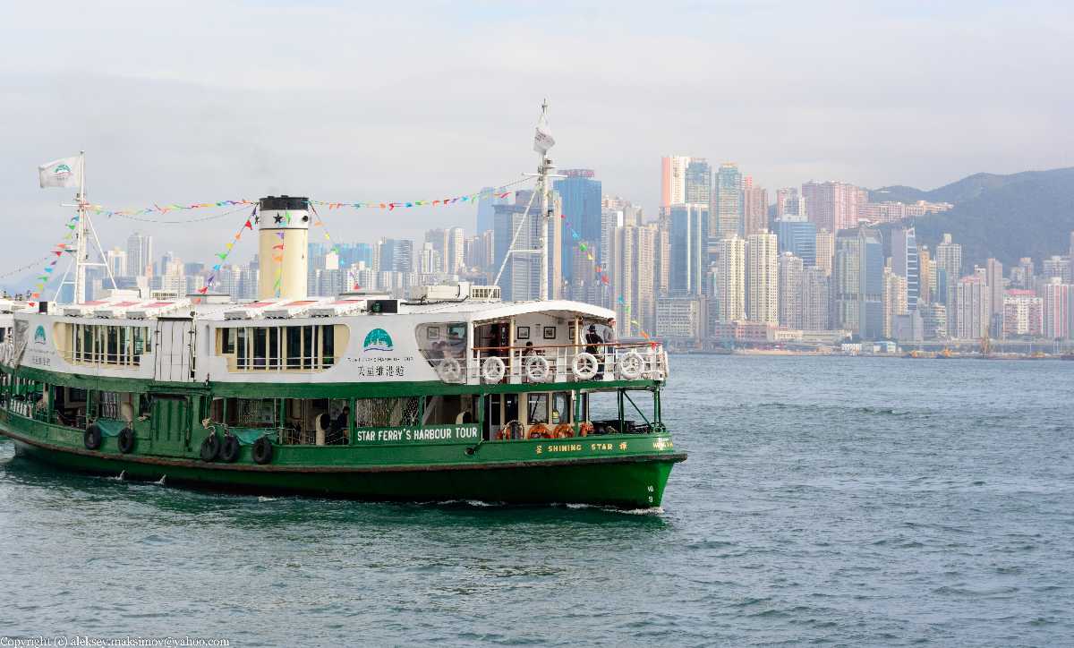 Ferries in Hong Kong