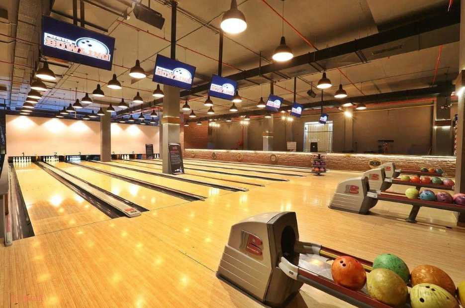 Pitstop Brewpub Bowling & More