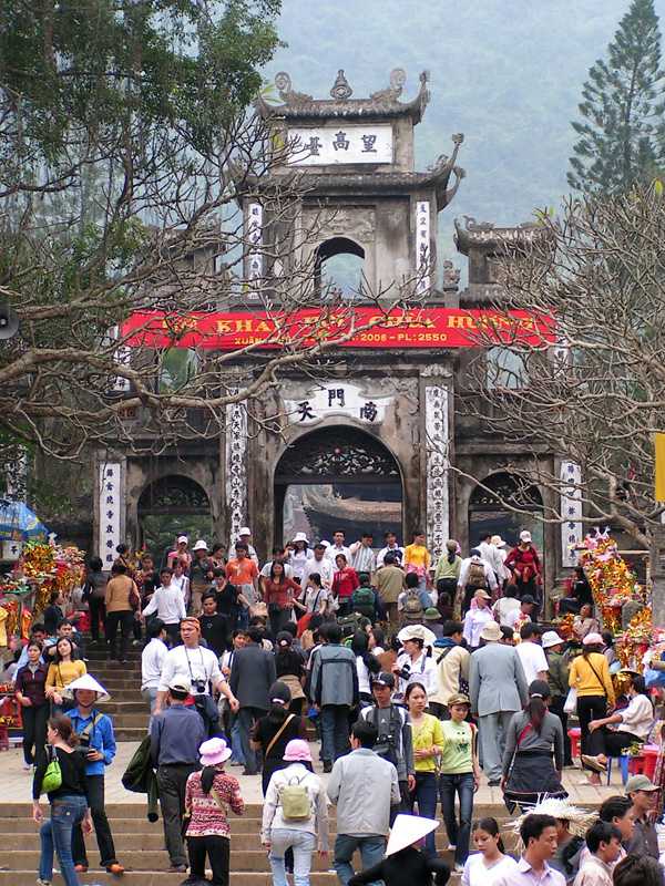 Perfume Pagoda Festival