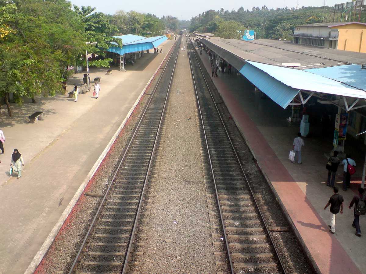 kannur railway station near tourist places