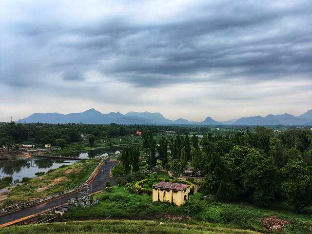 Vaigai Dam Park