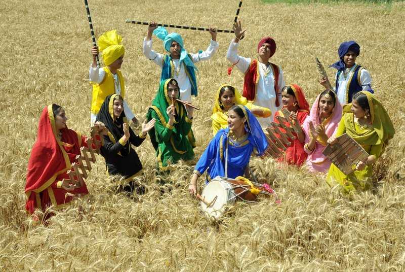 18 Popular Harvest Festivals in India 2024 (With Dates)