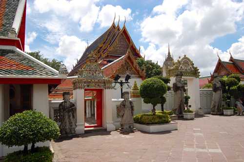 Phra Mondop and Yak Wat Pho