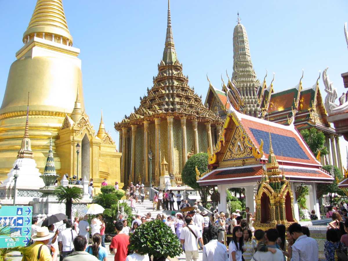 bangkok tourist attire