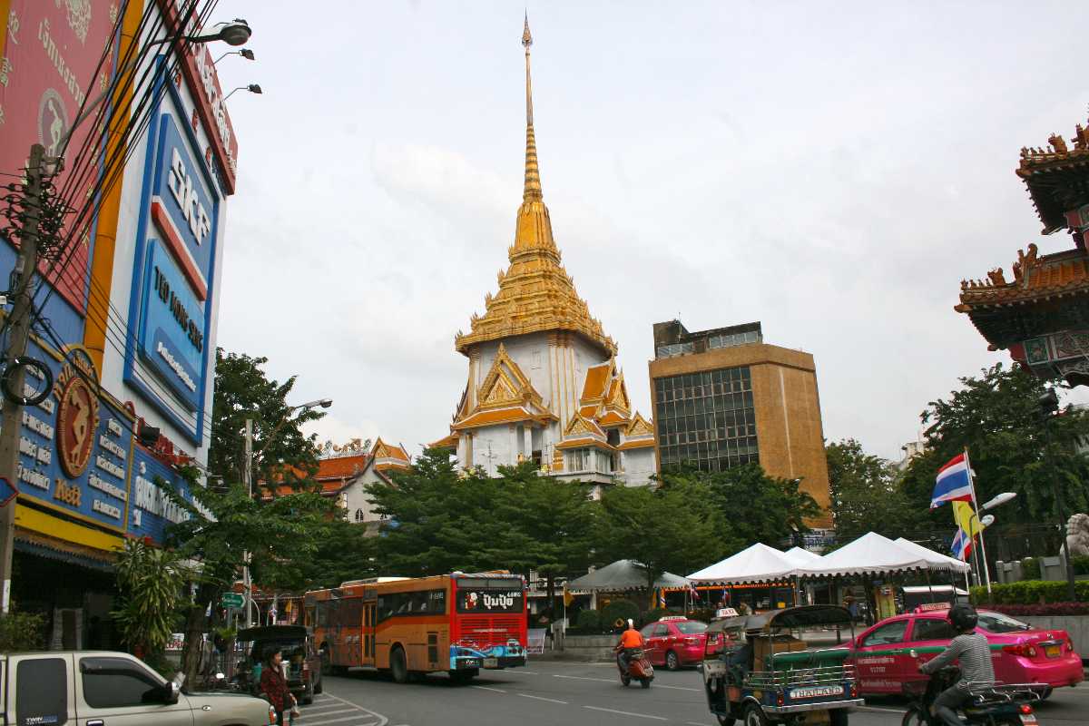 Wat Traimit in Chinatown Bangkok