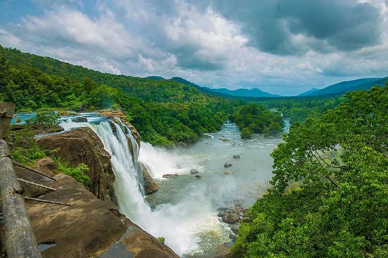Athirapally Falls, Kerala | Best Time, Timings, Bahubali ...
