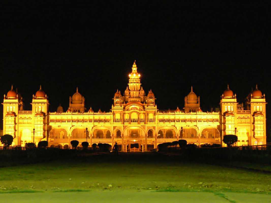 Mysore Palace, Mysore, Karnataka State, India Stock Photo, Picture and  Royalty Free Image. Image 15547314.