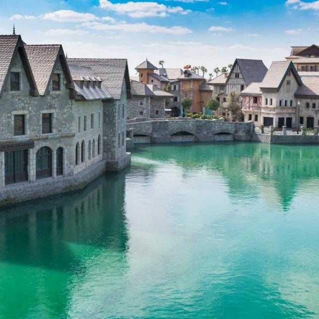 The French Walk, Riverland Dubai