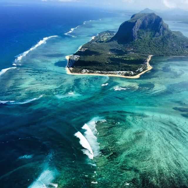 Underwater Waterfall Mauritius