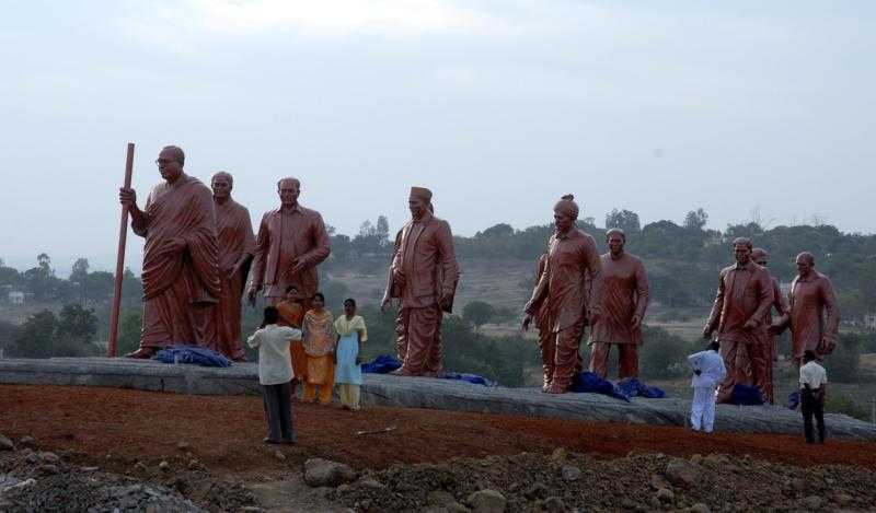 dr-ambedkar-with-his-disciples