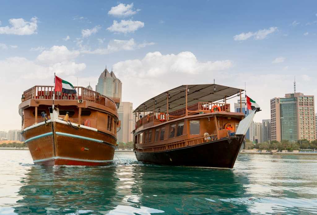 Dhow cruise by Al Dhafra