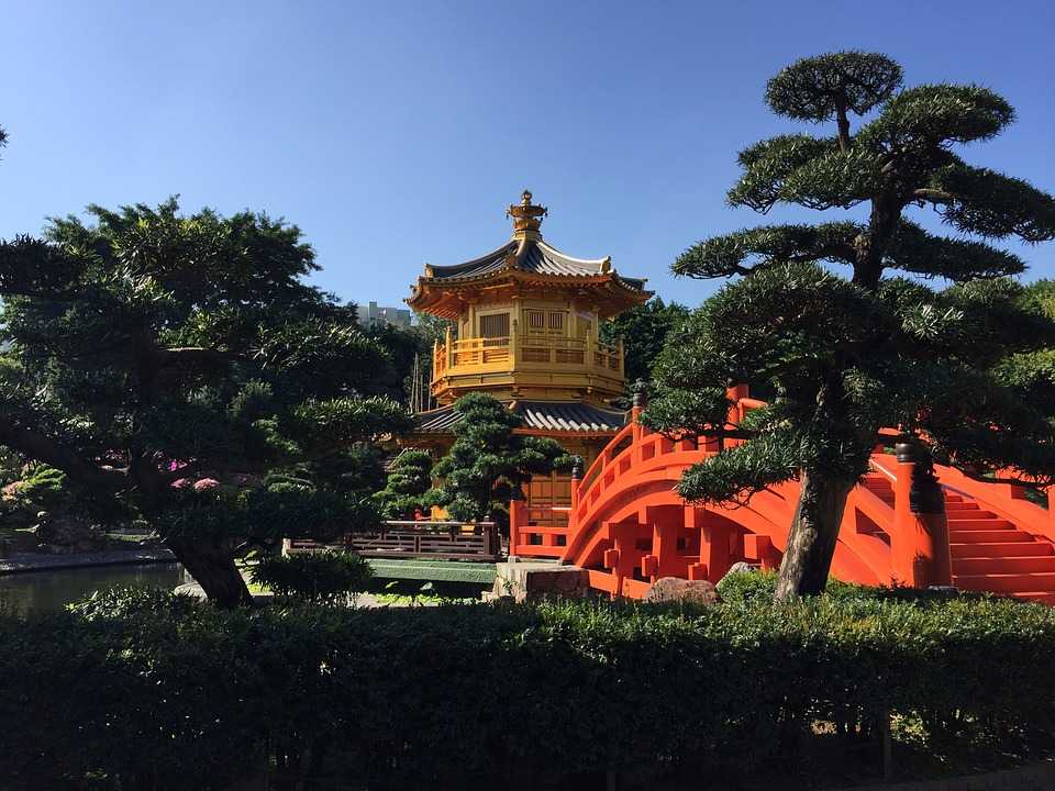 Golden Pavilion at Chi Lin Nunnery