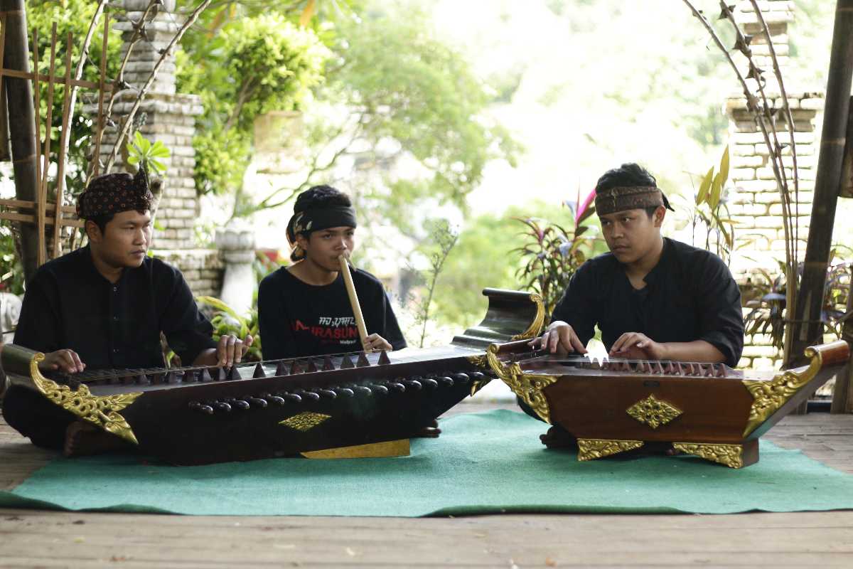 Music of Indonesia 6 Beautiful Forms of Traditional Music of Indonesia 6 Beautiful Forms of Traditional