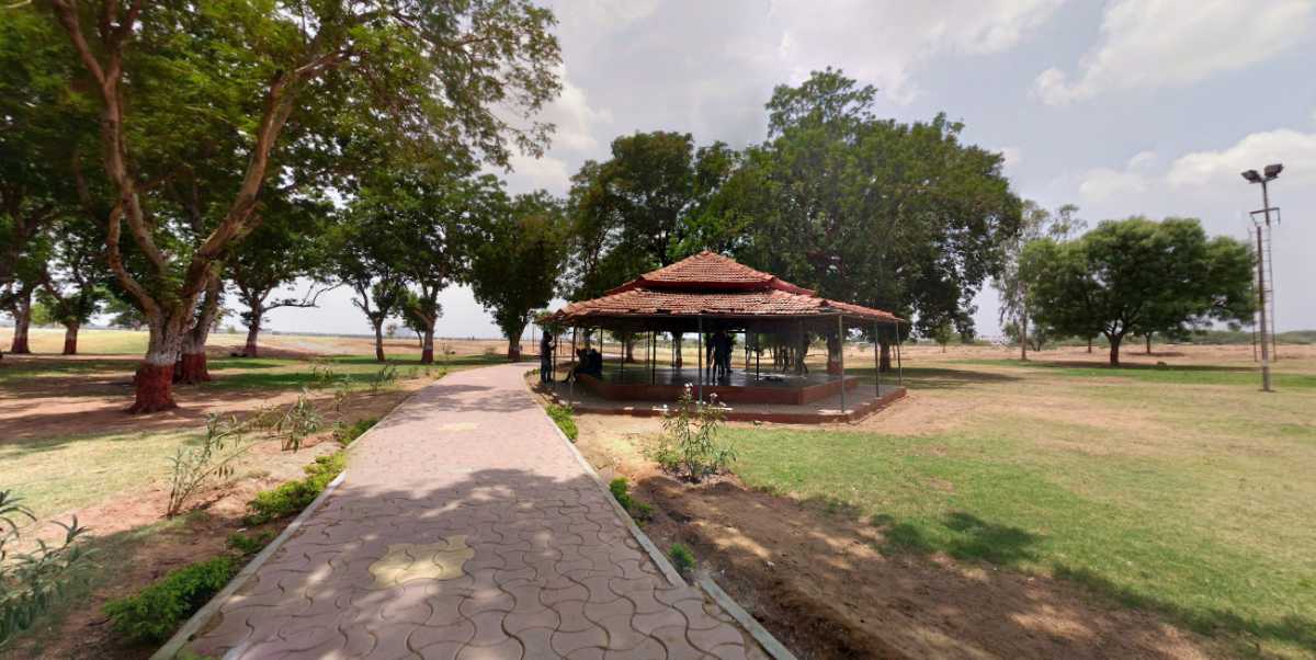 places to visit near gandhinagar within 50 kms