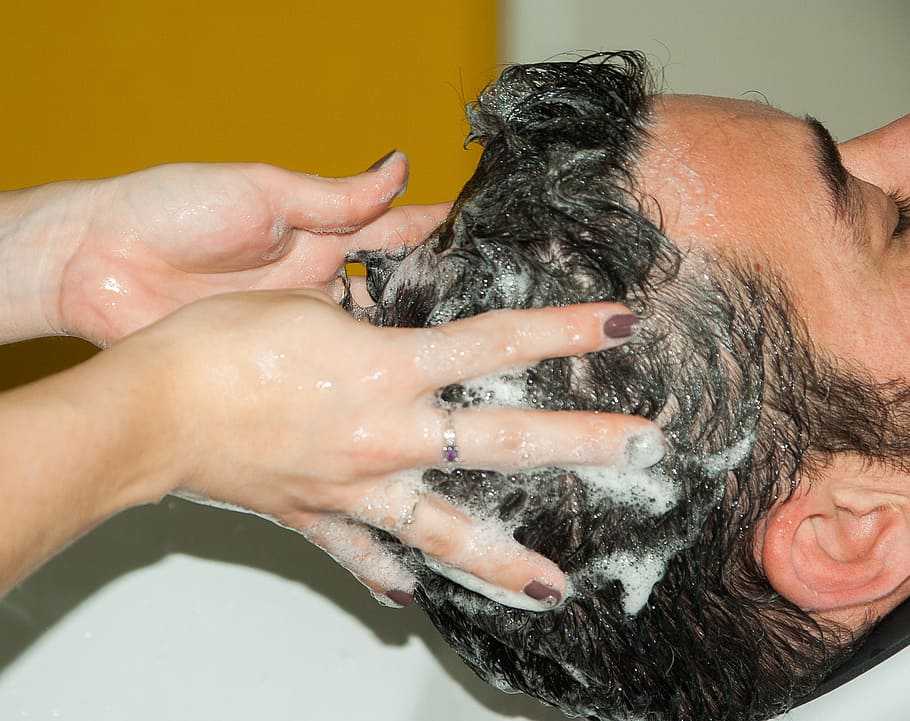 Shampooing Hair