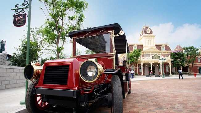 Main Street Vehicle at Hong Kong Disneyland