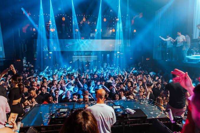 Amsterdam Nightlife Guide: TOP 15 Bars & Clubs 