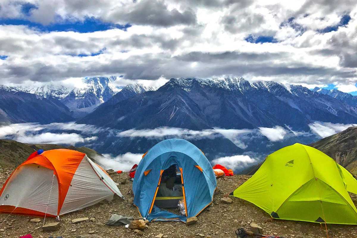 Chilling NYE At Snow Clad Manali