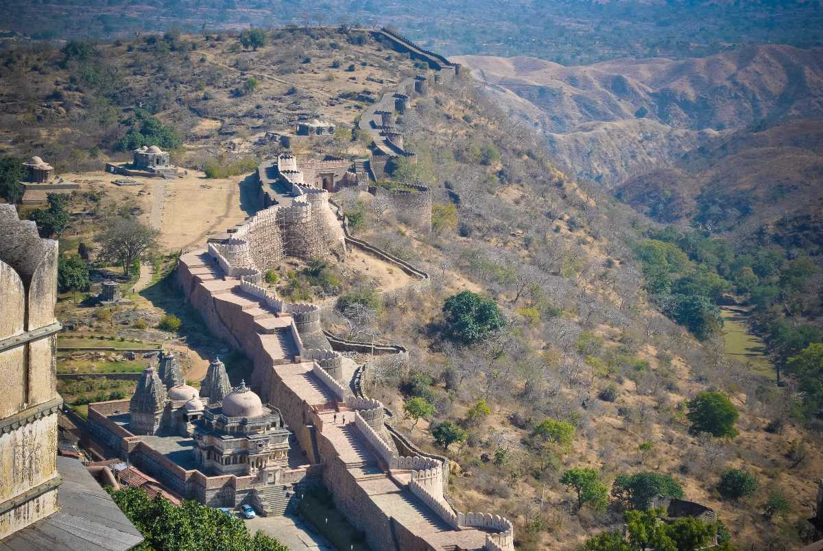 The walls of Kumbhalgarh Fort