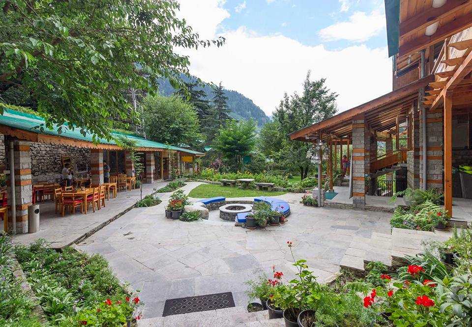 himachal tourism cafe