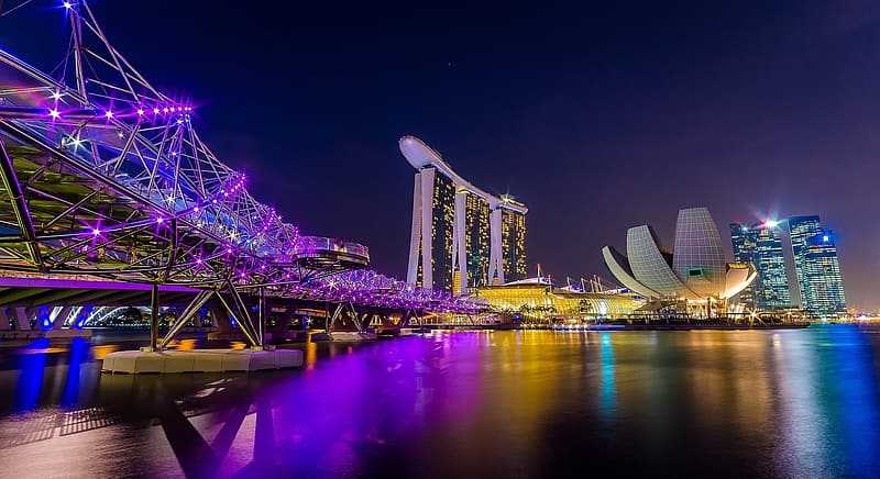 tourist spot in singapore at night