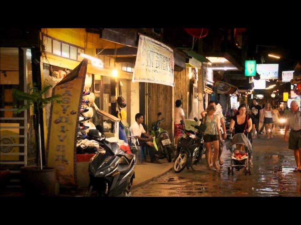 Fisherman's Village Night Market Walking Street in Koh Samui