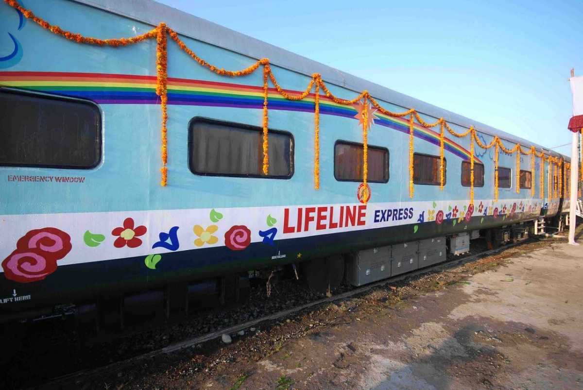 Lifeline Express, Fakten über Indien