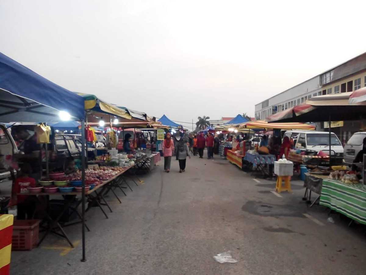 Air Hangat Night Market, Langkawi