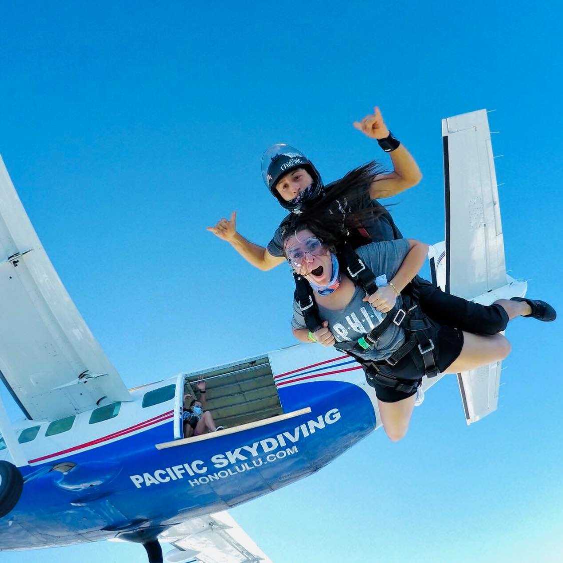 Skydiving in Honolulu The 2 Best Hawaiian Skydiving Spots