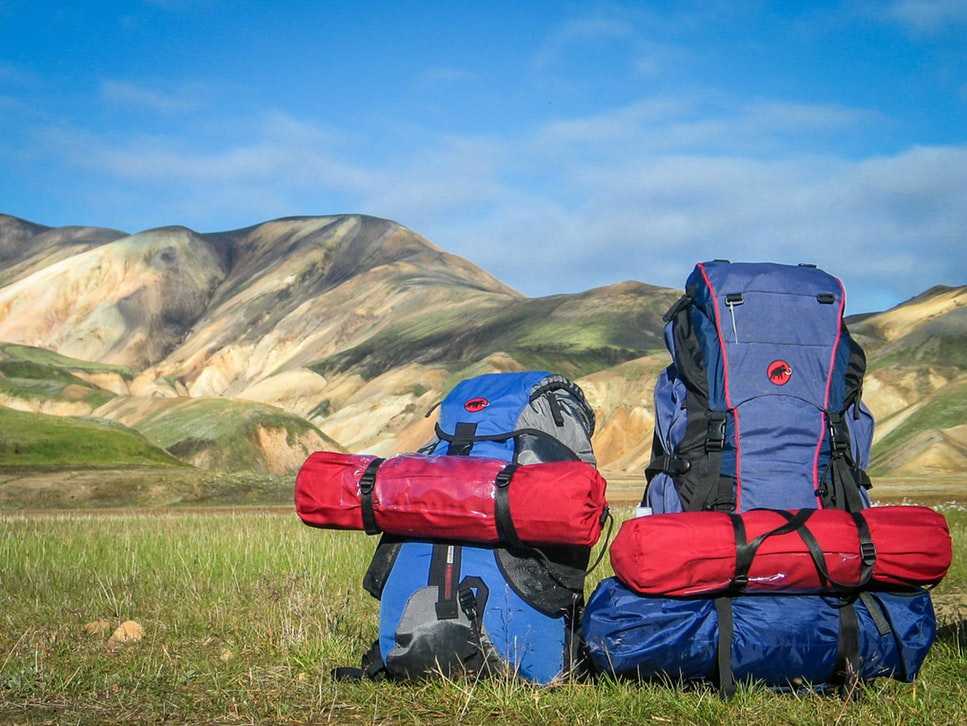 Right way to pack a backpack for a snow trek