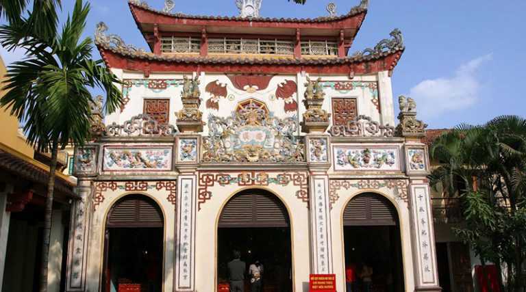 Phu Tay Ho Pagoda Hanoi Vietnam