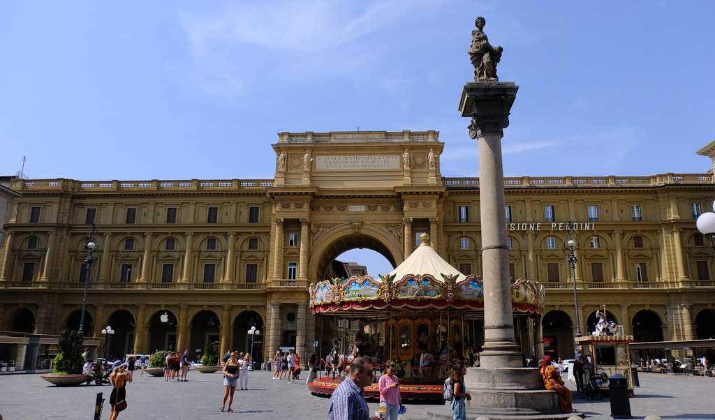Piazza Della Repubblica Florence 2026 Images Timings Holidify Piazza Della Repubblica Florence 2026 Images Timings Holidify