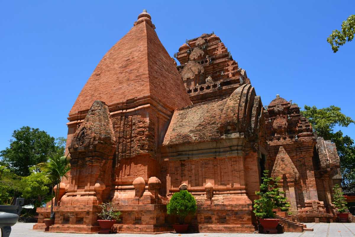 10 Temples in Vietnam Discover Hinduism and Buddhism in 10 Temples in Vietnam Discover Hinduism and Buddhism in