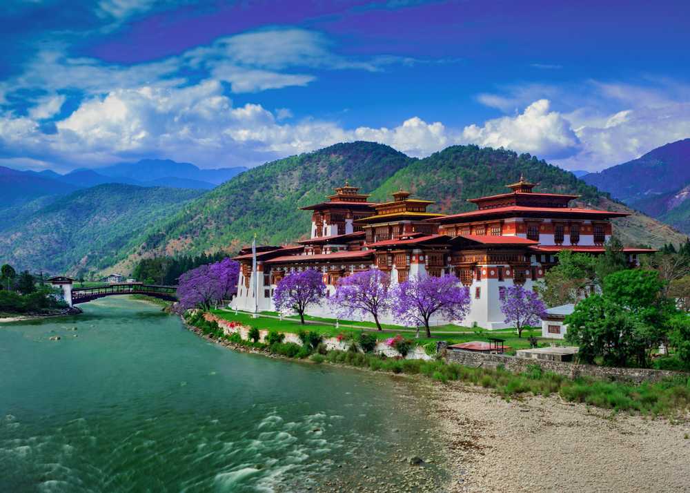 bhutan tour package from lucknow