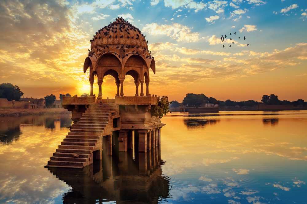Gadisar Lake, Jaisalmer | Photos, History, Timings